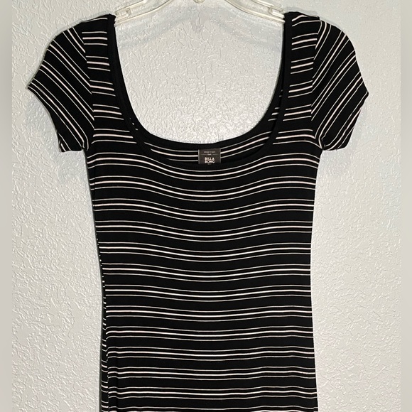 BILLABONG Sexy Black & White Striped Scoop Neck BodyCon Maxi Dress Size 1 - Picture 2 of 9
